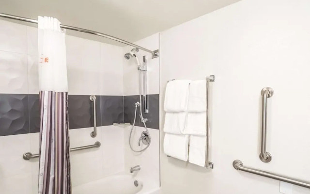 La Quinta Inn & Suites Phoenix Chandler