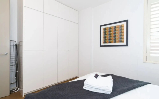 2 Bedroom Apartment with Bay View