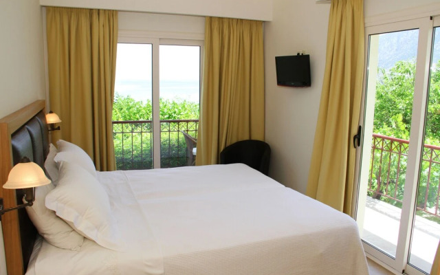 Mouria Pension