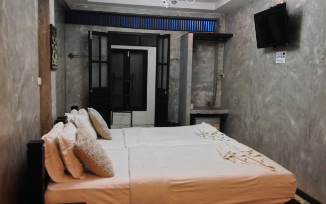 At Casa Guesthouse Amphawa