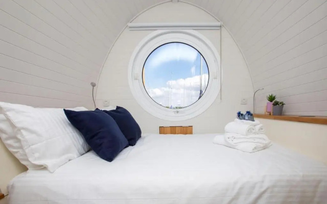 Sea Breeze Ark 900 Boat