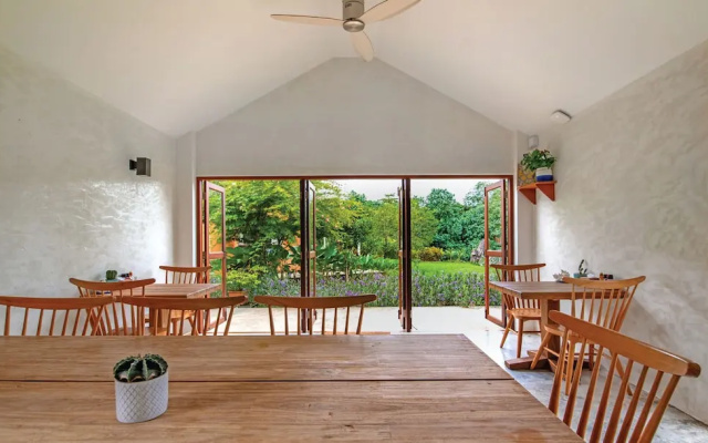The Little White Bird Traveller Hostel