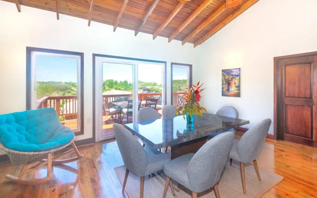 Coco View Canal Lot 18 Private Home 3 Bedroom Home