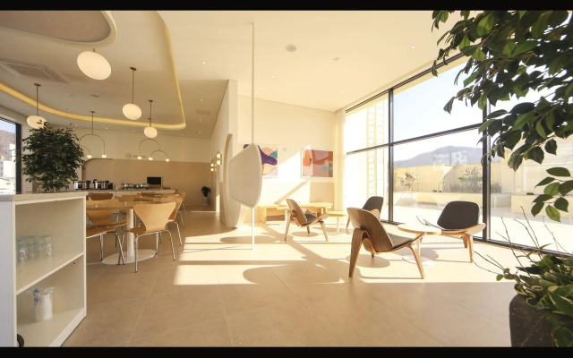 Hermon Hotel Gangseo