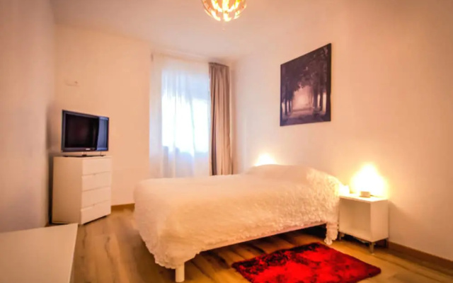 Nice 2 Rooms in European District
