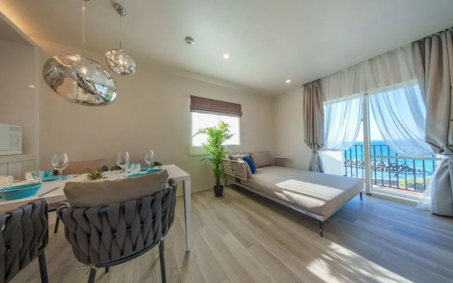 Crystal Villa Ikema