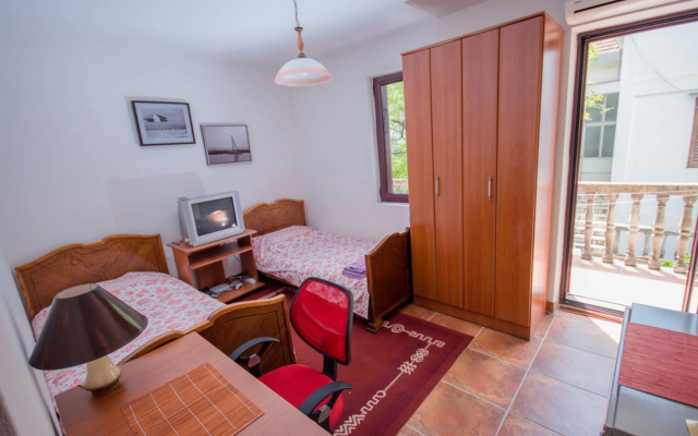 Apartment 5meters from Sea, Kotor