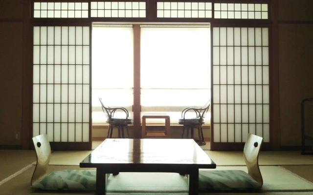 Mitsuwa Ryokan