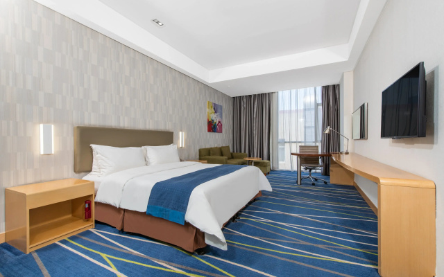 Holiday Inn Express Zhengzhou Airport by IHG