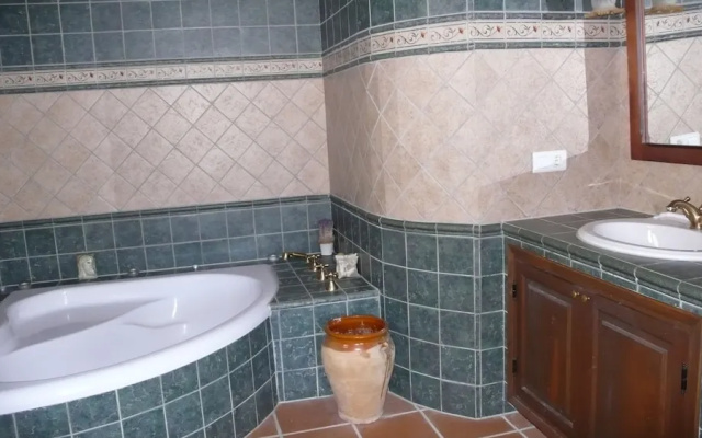 Casa Blanca (2 bed)