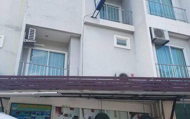 Отель J Sweet Dream Boutique Patong вид на фасад
