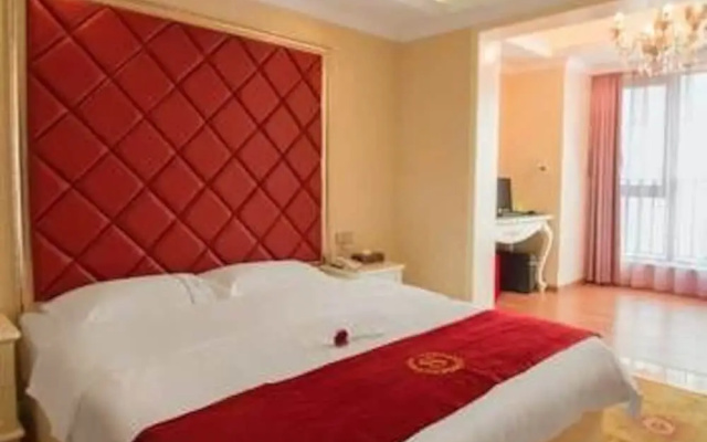 Yuntong Holiday Hotel