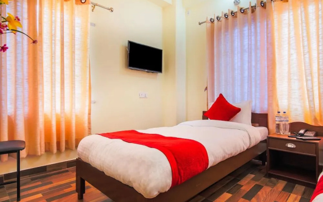 Oyo 382 Hotel Dela Mount
