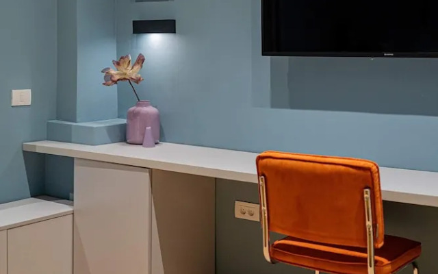 Lively Colors & Serene Comfort - Renovated 1BR by Piata Universitatii