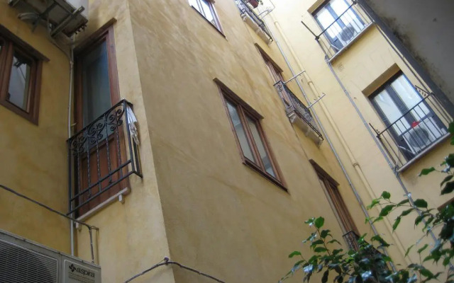 The Lemon Flat