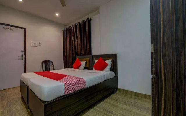 Hotel Park Street 2 by OYO Roooms