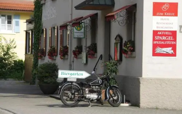 Gasthof und Pension zum Kreuz