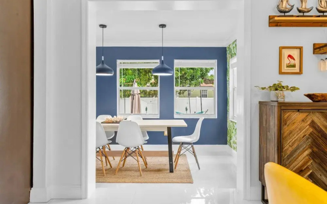 Arthaus- Fully Stocked Kitchen and Fenced Yard