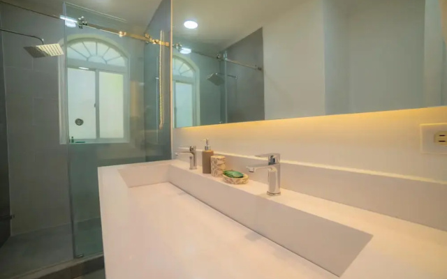 Colina 5D - 3 bdr 2 Bath Family