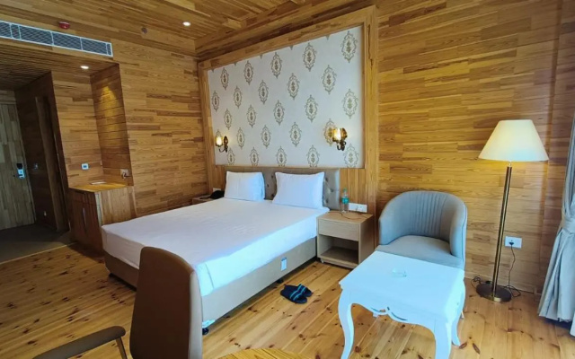 Royalpine Rosastays Kasauli