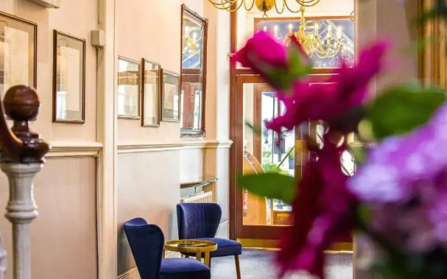London Town Hotel