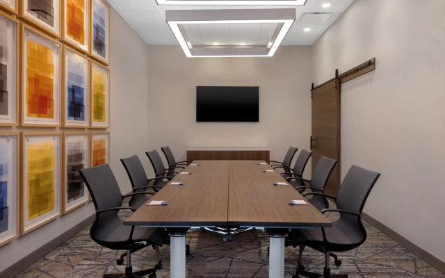 Holiday Inn Express & Suites St.Thomas by IHG
