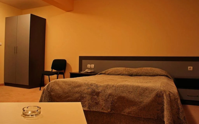 Alex Family Hotel