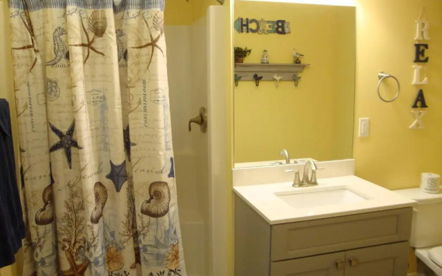 Put-in-Bay Waterfront Condo #206