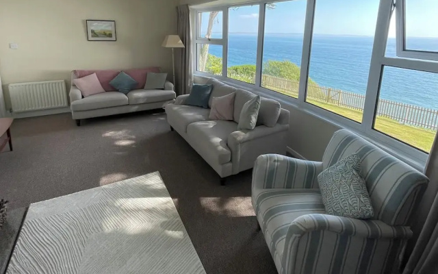 Rocklea Seaside Cottage