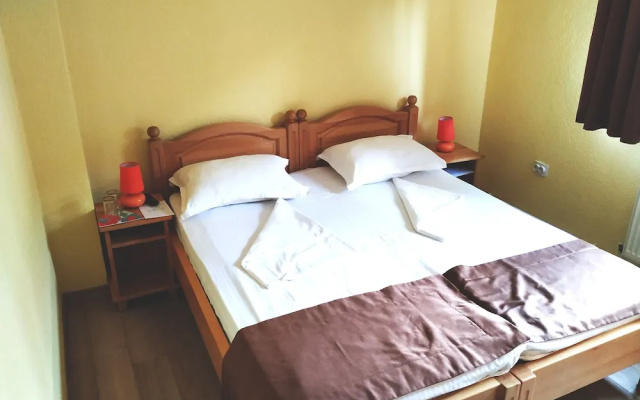 Venesis House