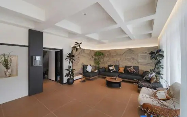 Yuyuan Homestay (Kaifeng Millennium City Park)