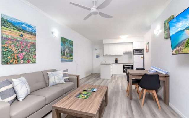 Seascape Holidays - Coral Apartments