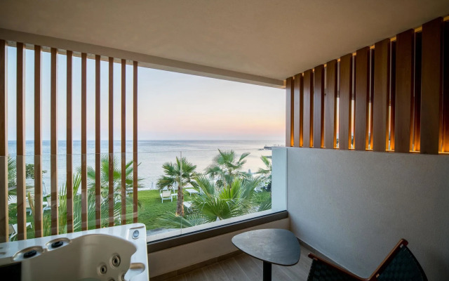 Akasha Beach Hotel & Spa