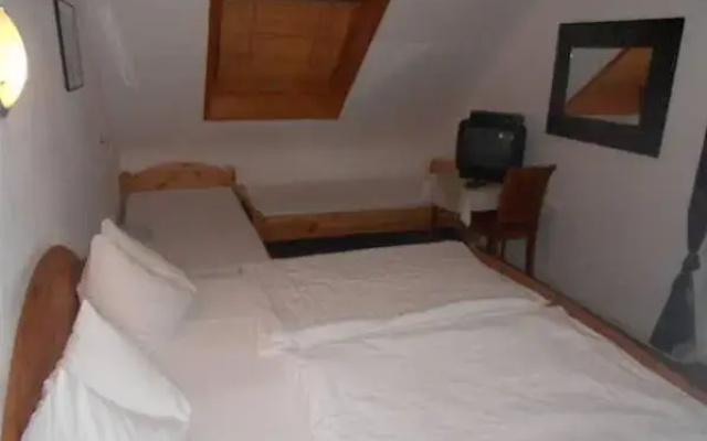 Hotel Adam