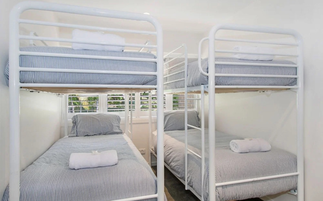 #4 James Cook Apartments