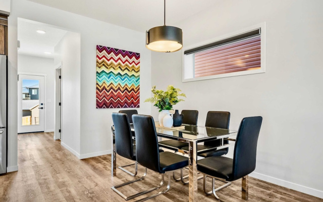 Herron Street NEW Luxury Retreat 6 Beds A11y
