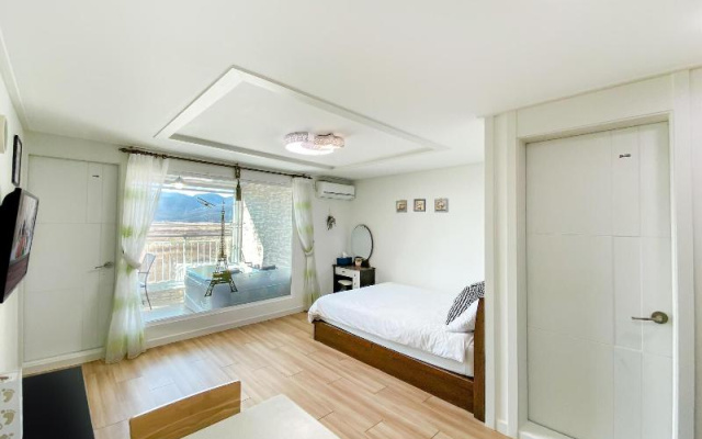 Ganghwa Noeldamunspa Pension