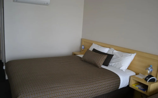 Richmond Henty Hotel