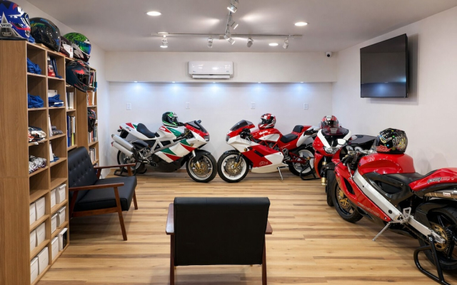 Motorcycle Inn
