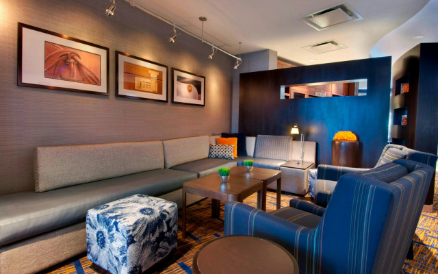 Courtyard by Marriott Madison East