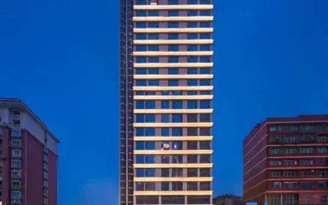 Ji Hotel (Yichang Center Yanjiang Avenue Store)