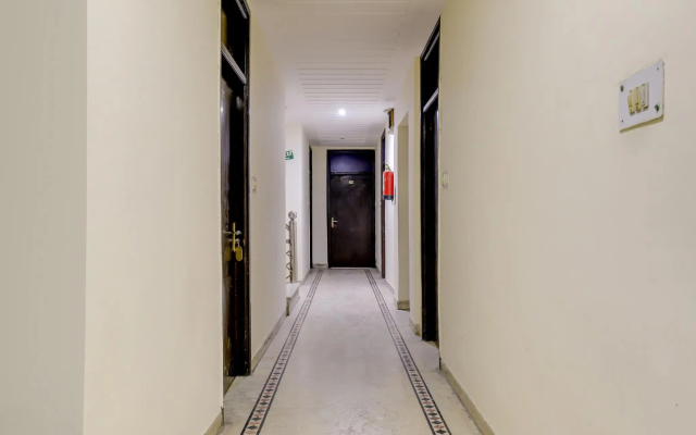 OYO 75804 Hotel J J International