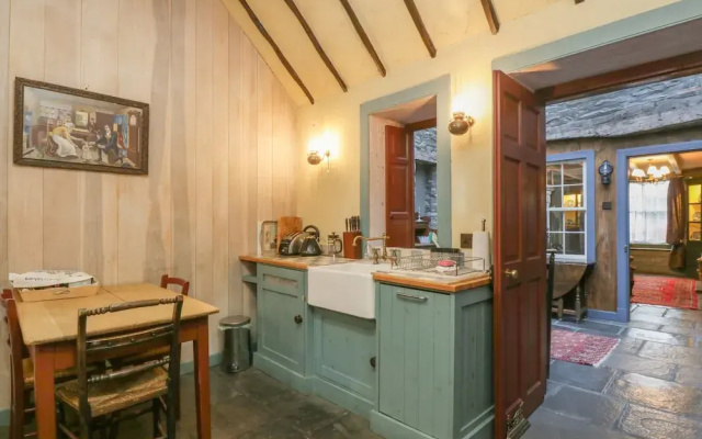 The Precinct House