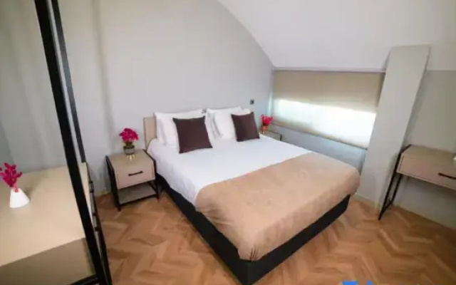 Moon Suites