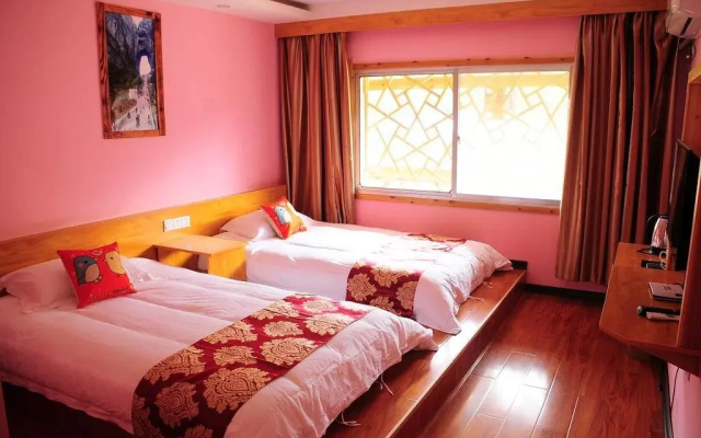 Qingfengge Hostel