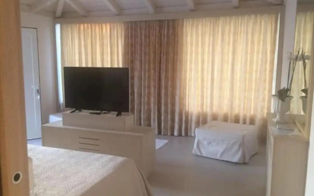 Female Resort