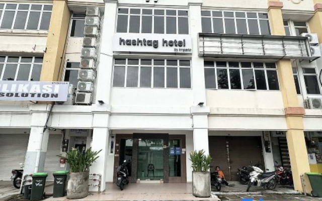 Hashtag Hotel (Self check-in)