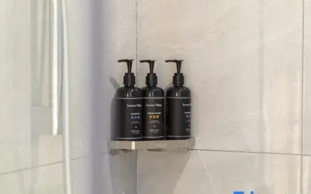 Yeste Hotel (Wuzhou Municipal Plaza Xidi Park)
