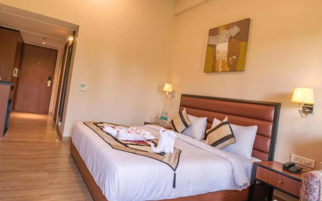 The Lalita Grand