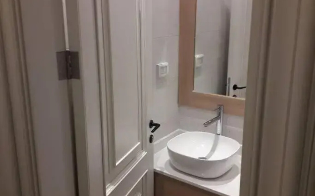 Exquisite Modern 2-bedroom Rental Unit